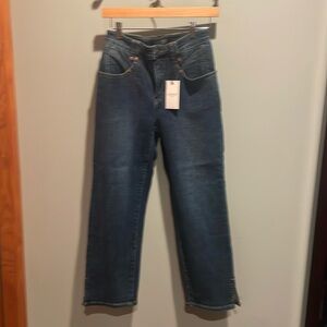 Judy Blue | Straight Leg Crop Jean | Size 3/26